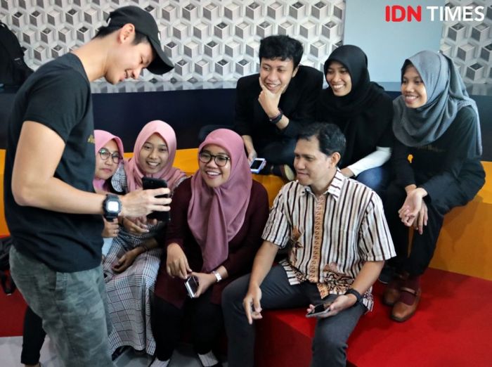 Vlog Adalah Mengabadikan Momen. Siapa Vlogger Favorit Netizen, ya? Vlog Kehidupan Pro Player di Luar Arena